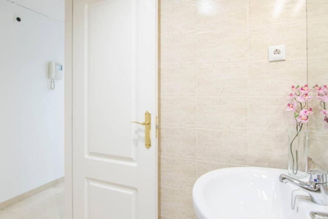 Apartament Cruz 19 Madryt Zewnętrze zdjęcie